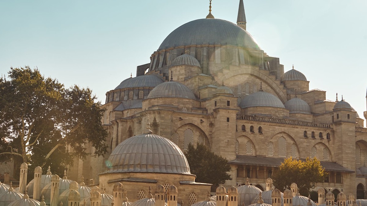 HELLO!’s City Special: Soak in sights of Miami, Istanbul and Paris in between HELLO!’s City Special: Soak in sights of Miami, Istanbul and Paris in between